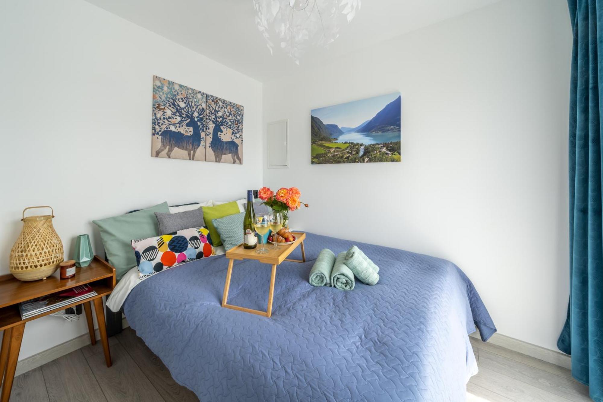 Family Garden Apartments With Free Private Parking & Playground Рига Екстер'єр фото
