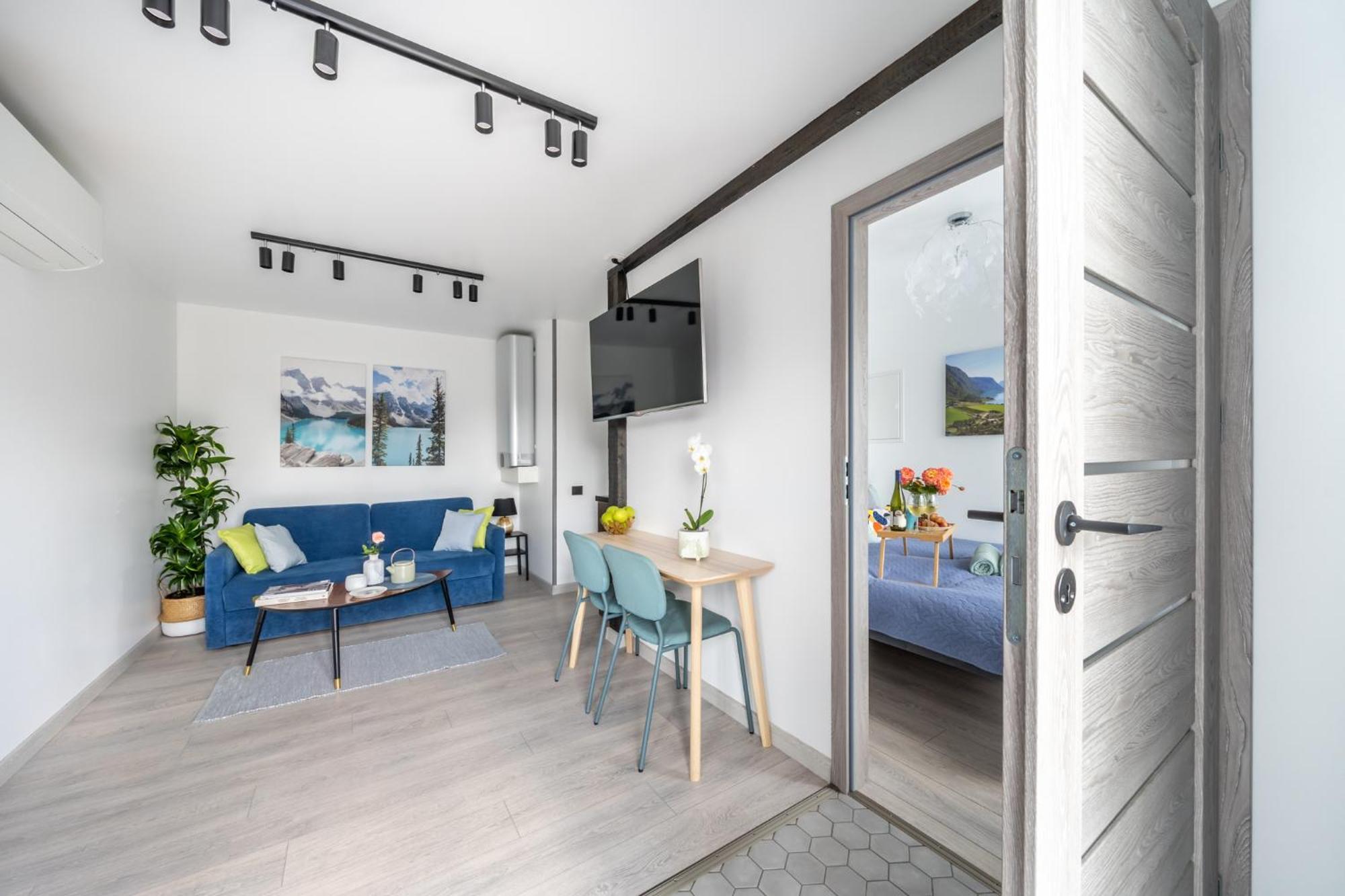 Family Garden Apartments With Free Private Parking & Playground Рига Екстер'єр фото